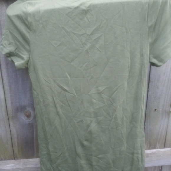 Teeshirt - Picture 2 of 2